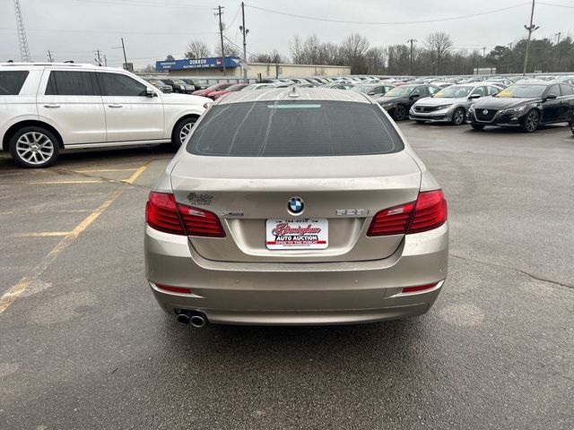 2015 BMW 5 Series 528i xDrive - 22968274 - 4