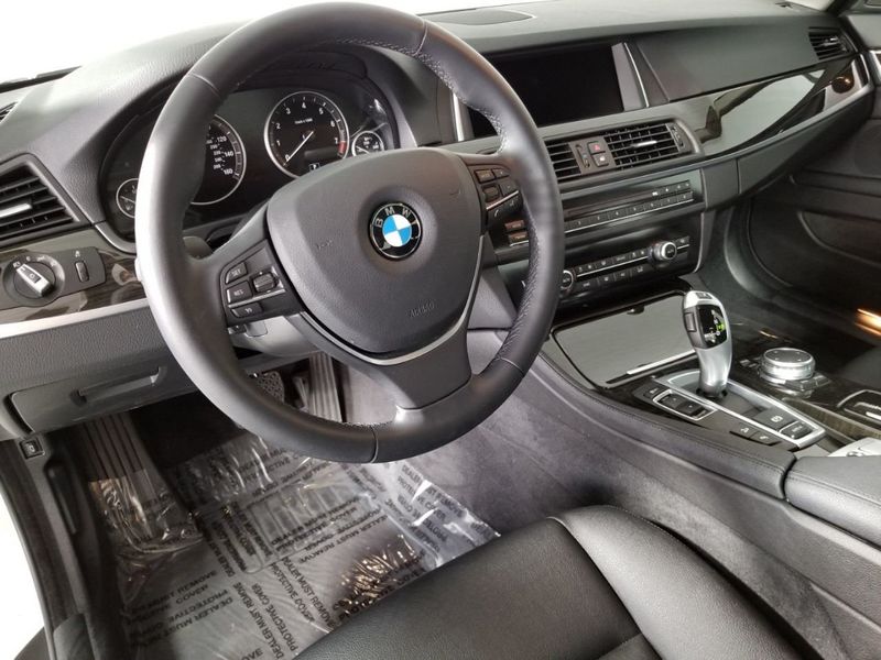2015 BMW 5 Series 528i xDrive - 18325701 - 5