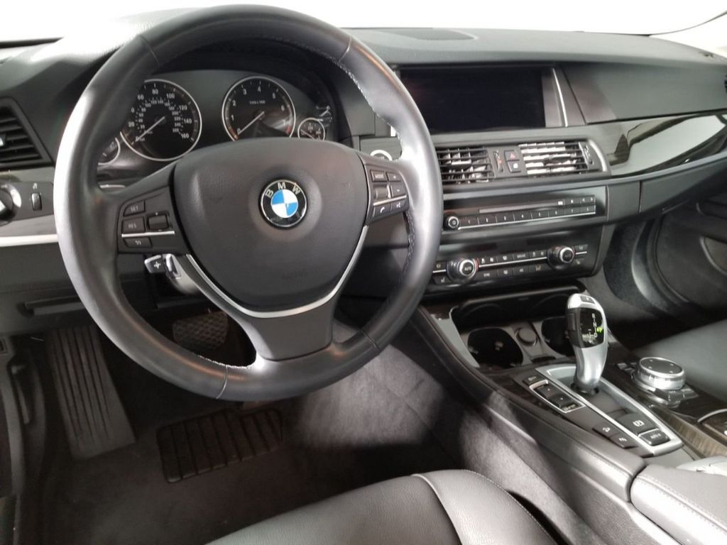 2015 BMW 5 Series 528i xDrive - 18801664 - 10