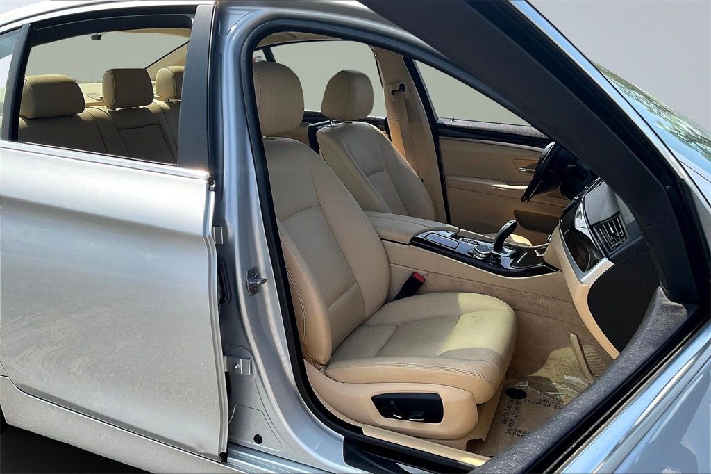 2015 Bmw 528i xDrive Sedan photo 13