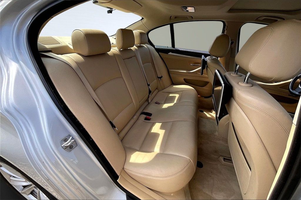 2015 Bmw 528i xDrive Sedan photo 14
