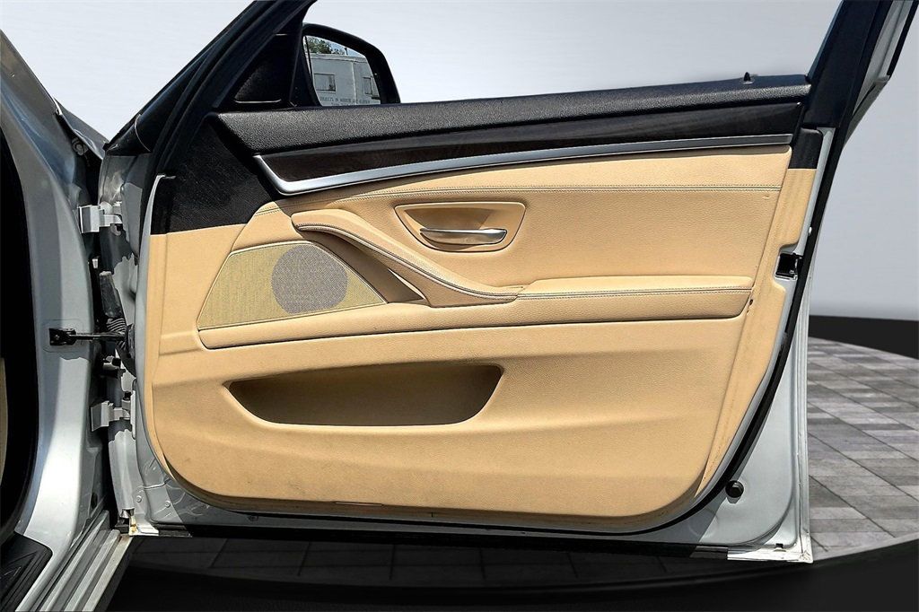 2015 Bmw 528i xDrive Sedan photo 16