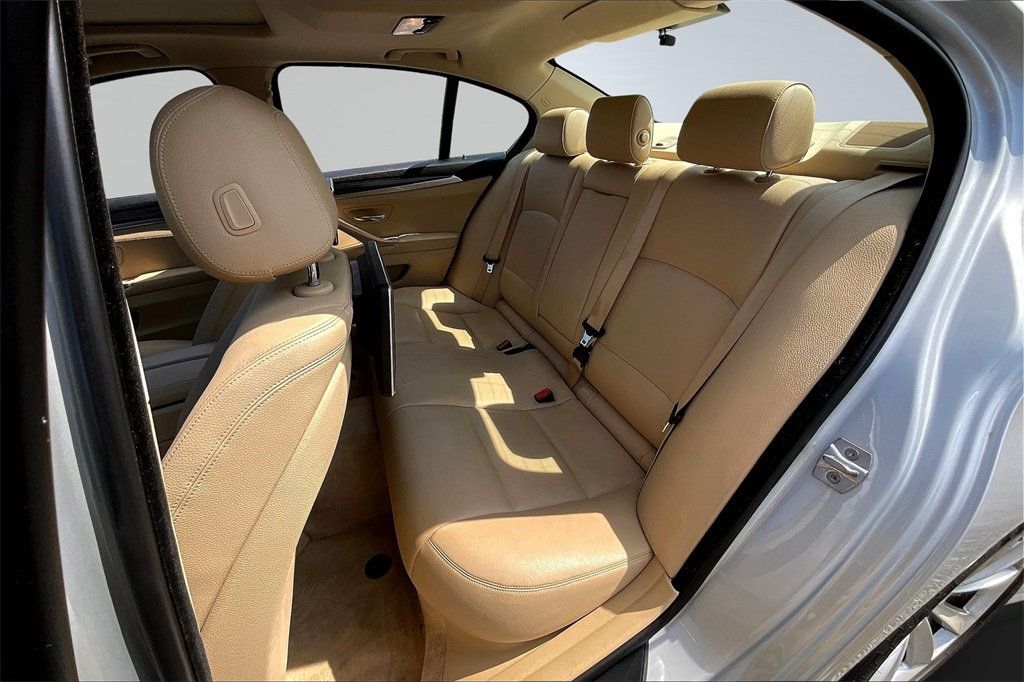 2015 Bmw 528i xDrive Sedan photo 17