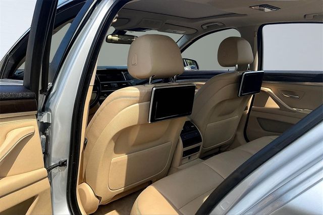 2015 BMW 5 Series 528i xDrive - 22901486 - 17