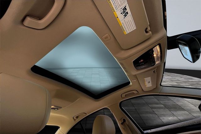 2015 BMW 5 Series 528i xDrive - 22901486 - 32