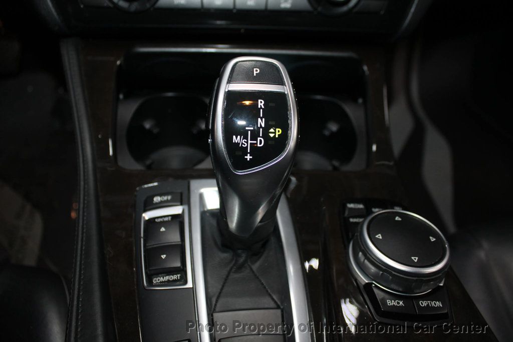 2015 BMW 5 Series 535i - 22946354 - 21