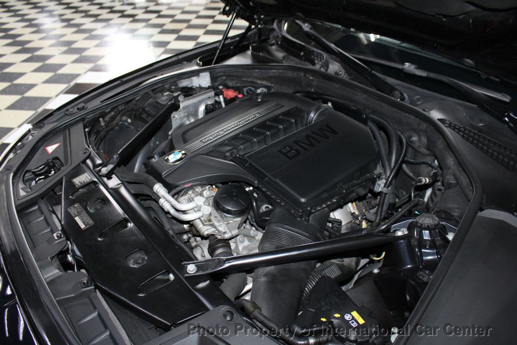 2015 BMW 5 Series 535i - 22946354 - 40