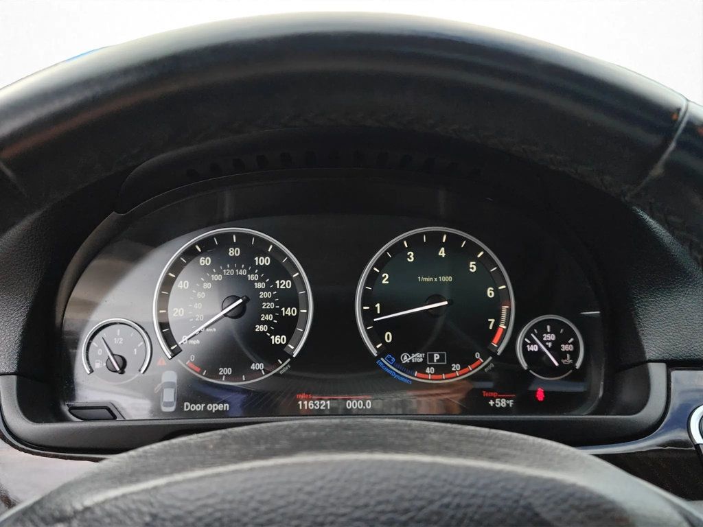 2015 BMW 5 Series 535i - 22984830 - 10