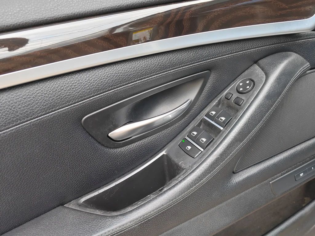 2015 BMW 5 Series 535i - 22984830 - 11