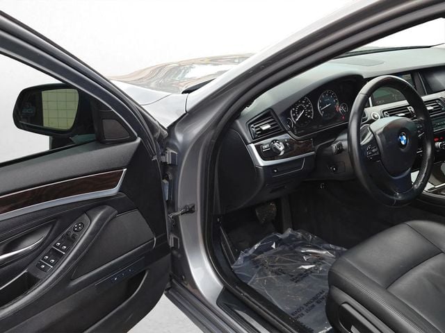 2015 BMW 5 Series 535i - 22984830 - 20