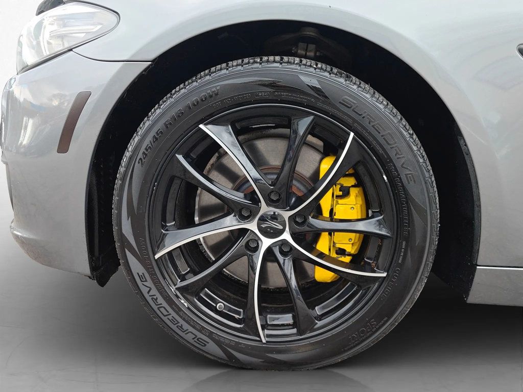 2015 BMW 5 Series 535i - 22984830 - 25