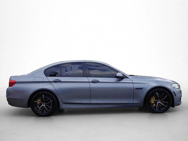 2015 BMW 5 Series 535i - 22984830 - 5