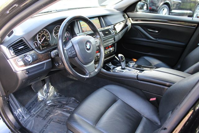 2015 BMW 5 Series 535i - 22905897 - 16