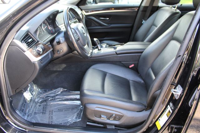 2015 BMW 5 Series 535i - 22905897 - 17
