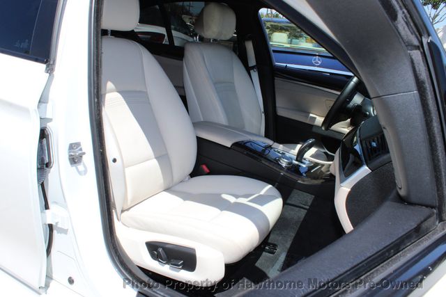 2015 BMW 5 Series 535i - 23057511 - 10