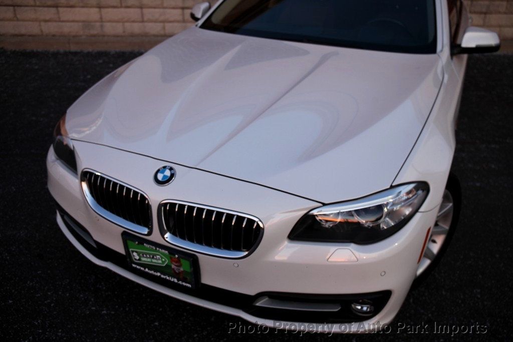 2015 BMW 5 Series 535i xDrive - 20699403 - 9