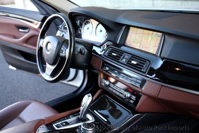 2015 BMW 5 Series 535i xDrive - 22915762 - 34