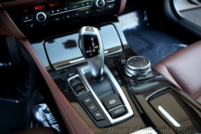 2015 BMW 5 Series 535i xDrive - 22915762 - 40