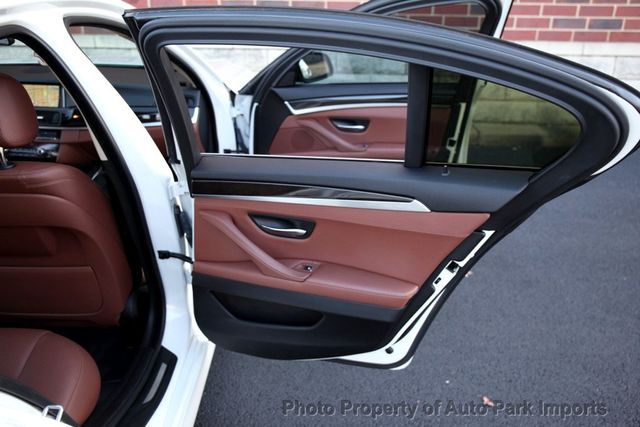 2015 BMW 5 Series 535i xDrive - 22915762 - 49
