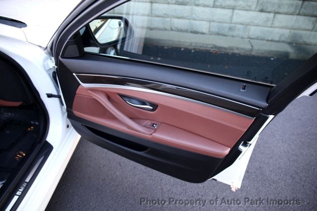 2015 BMW 5 Series 535i xDrive - 22915762 - 50