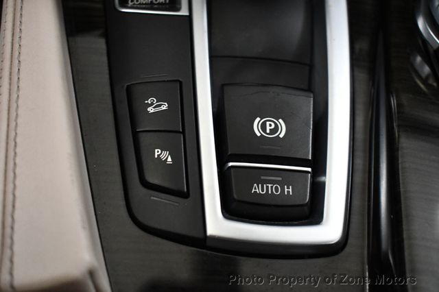 2015 BMW 5 Series 535i xDrive - 22997144 - 41
