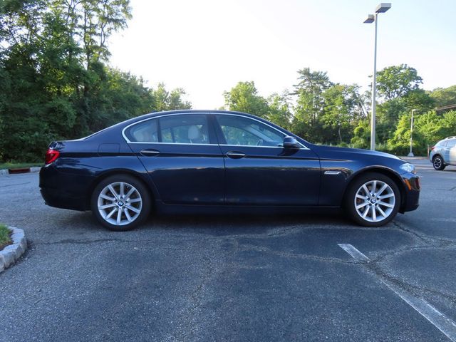 2015 BMW 5 Series 535i xDrive - 23045539 - 16