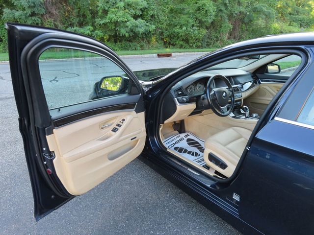 2015 BMW 5 Series 535i xDrive - 23045539 - 21