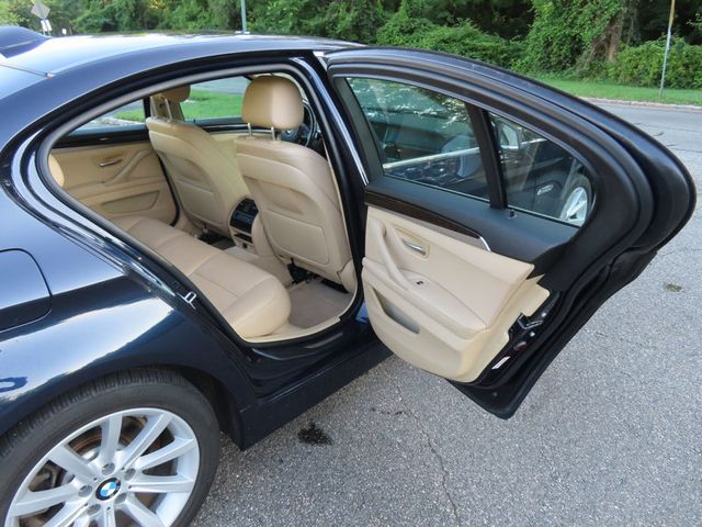 2015 BMW 5 Series 535i xDrive - 23045539 - 26