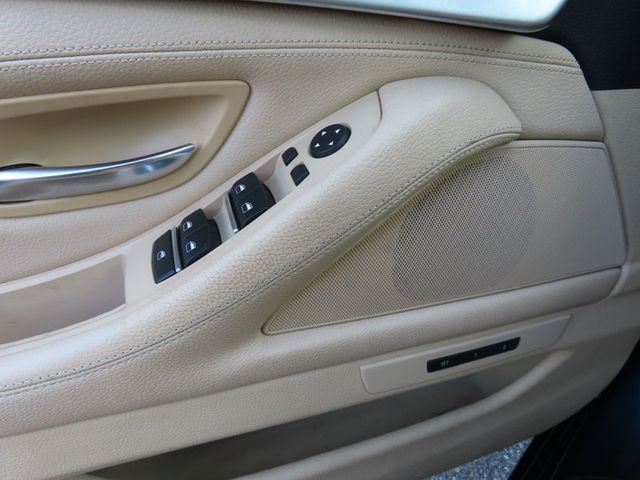 2015 BMW 5 Series 535i xDrive - 23045539 - 44
