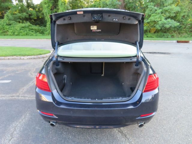 2015 BMW 5 Series 535i xDrive - 23045539 - 46