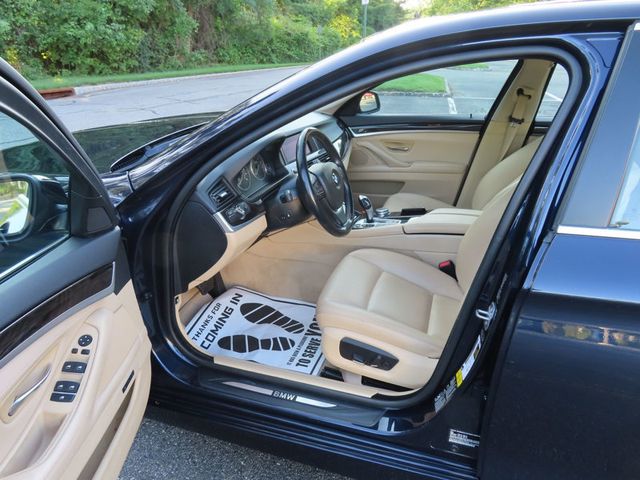 2015 BMW 5 Series 535i xDrive - 23045539 - 5