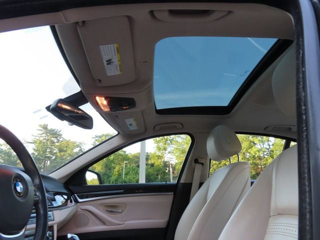 2015 BMW 5 Series 535i xDrive - 23068416 - 10