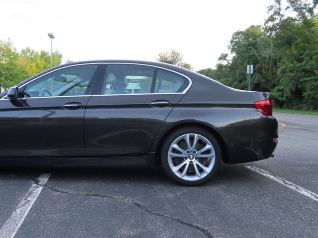 2015 BMW 5 Series 535i xDrive - 23068416 - 13