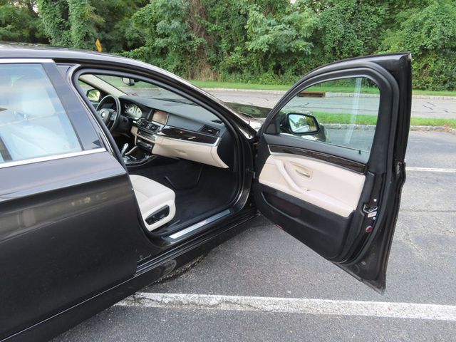 2015 BMW 5 Series 535i xDrive - 23068416 - 25