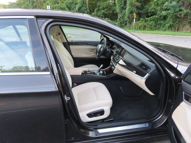 2015 BMW 5 Series 535i xDrive - 23068416 - 26