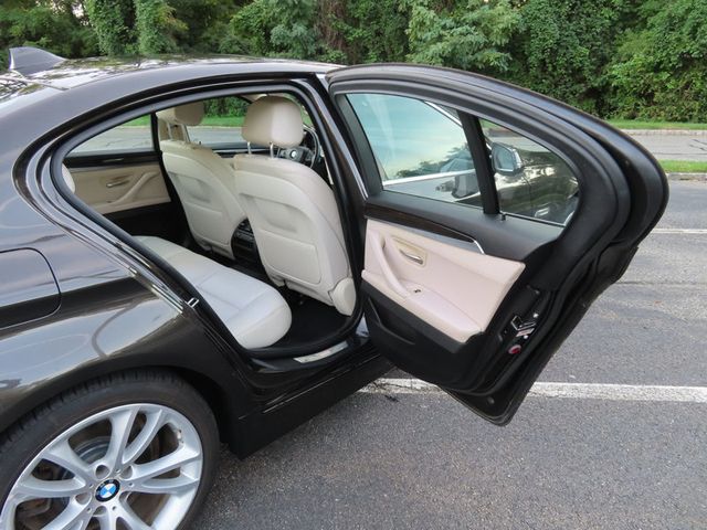 2015 BMW 5 Series 535i xDrive - 23068416 - 28