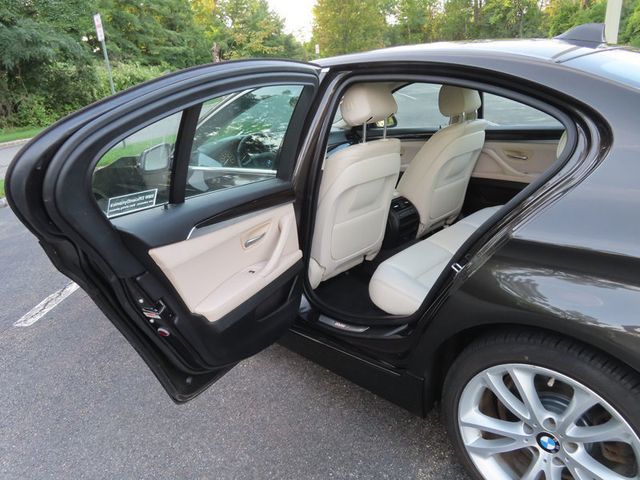 2015 BMW 5 Series 535i xDrive - 23068416 - 31