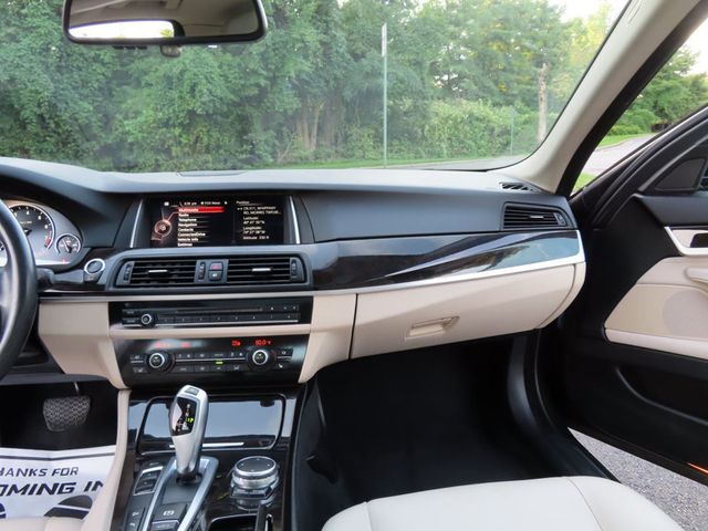 2015 BMW 5 Series 535i xDrive - 23068416 - 35