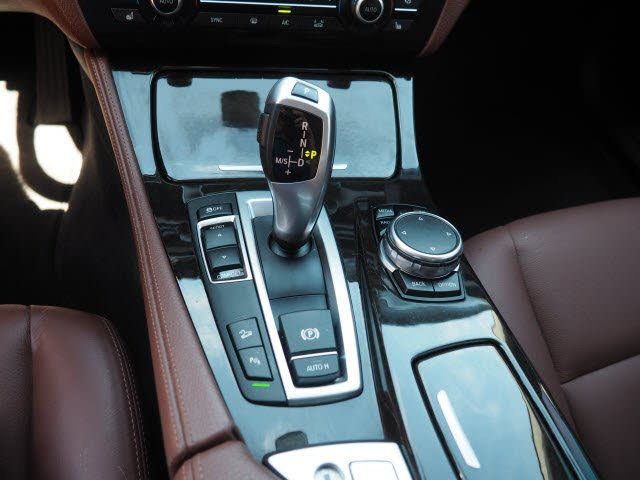 2015 BMW 5 Series 535i xDrive - 18336913 - 22