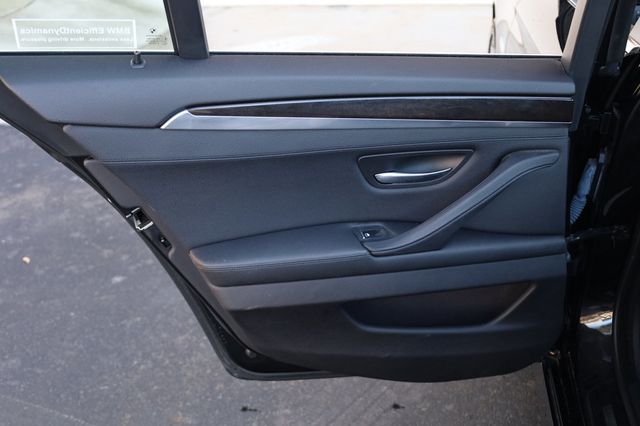 2015 BMW 5 Series 535i xDrive - 22972602 - 16