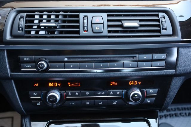 2015 BMW 5 Series 535i xDrive - 22972602 - 40