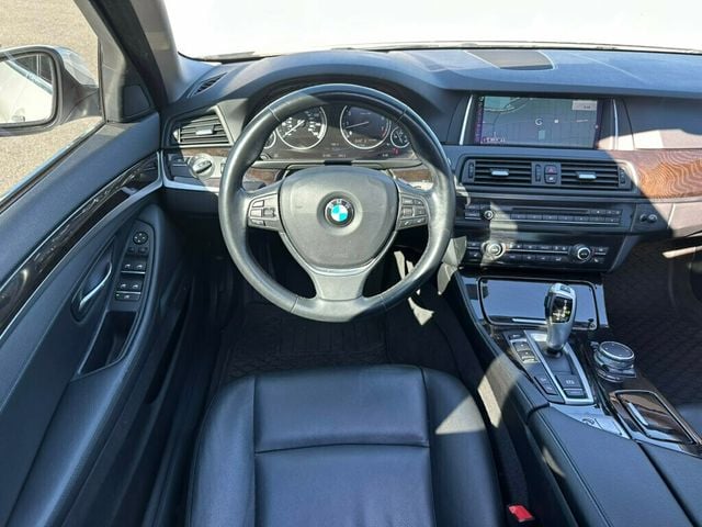 2015 BMW 5 Series 535i xDrive - 22603054 - 21