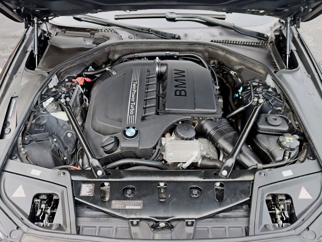 2015 BMW 5 Series 535i xDrive M-Sport - 22928073 - 37