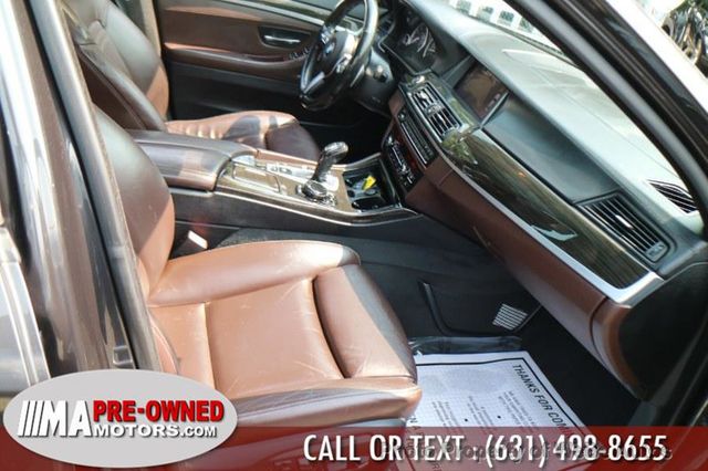 2015 BMW 5 Series 550i xDrive - 22557211 - 26