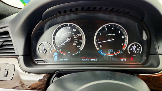2015 BMW 5 Series 550i xDrive - 23099045 - 14
