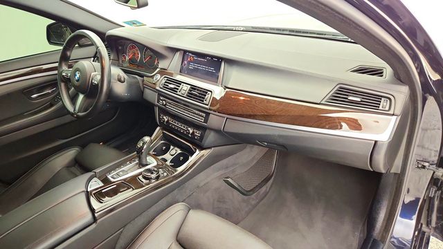 2015 BMW 5 Series 550i xDrive - 23099045 - 25