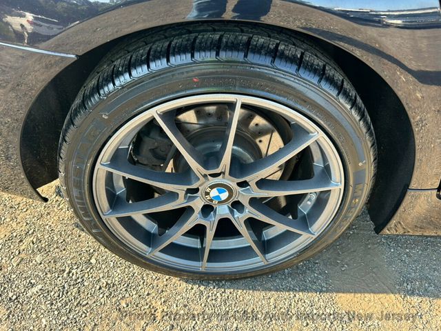 2015 BMW 5 Series Exceptionally clean M-Sport, Carplay, Rear Camera - 22899204 - 47