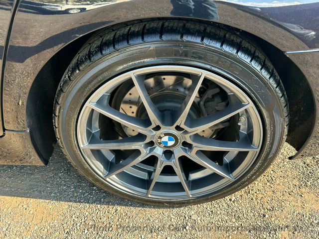 2015 BMW 5 Series Exceptionally clean M-Sport, Carplay, Rear Camera - 22899204 - 49