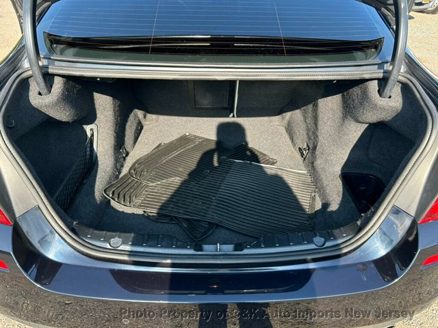 2015 BMW 5 Series Exceptionally clean M-Sport, Carplay, Rear Camera - 22899204 - 50