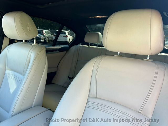 2015 BMW 5 Series Exceptionally clean M-Sport, Carplay, Rear Camera - 22899204 - 74